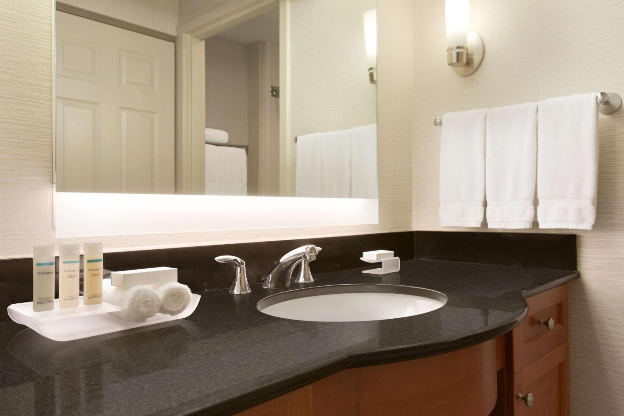 Homewood Suites By Hilton Toledo-Момі Екстер'єр фото